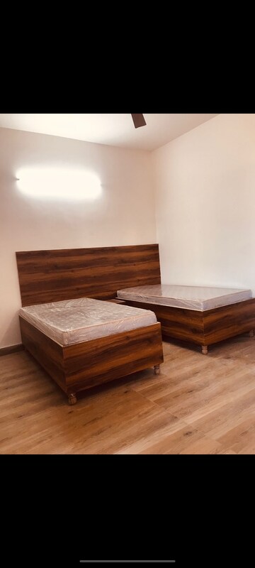 Bedroom in 2 BHK Builder Floor at DLF Atria, Dlf Phase ii – for Rent