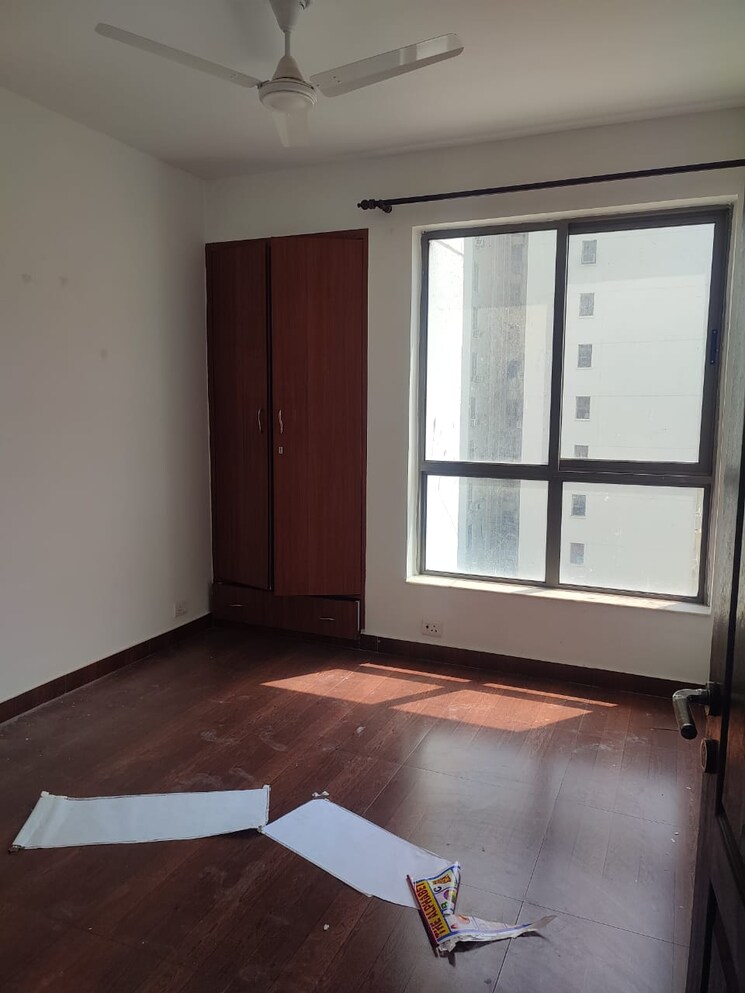 Room, unitech-the-residences-sector-33 3.5 Bedroom 1570 Sq.Ft. Apartment In Sector 33 Gurgaon 9662971