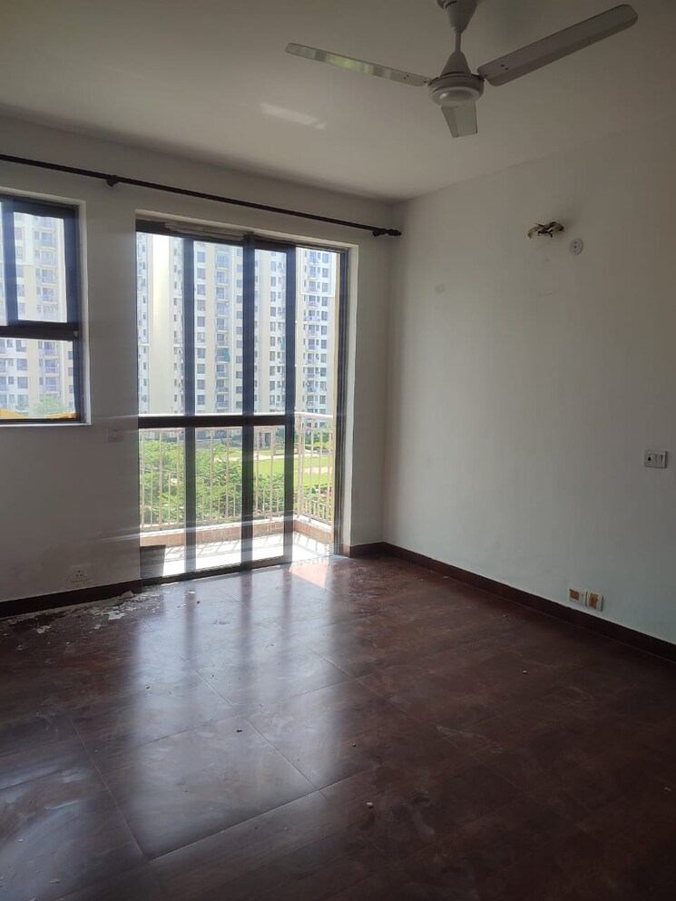 Room, unitech-the-residences-sector-33 3.5 Bedroom 1570 Sq.Ft. Apartment In Sector 33 Gurgaon 9662971
