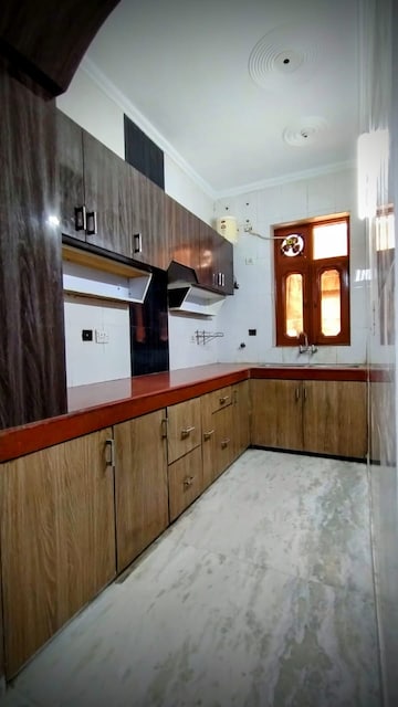 Kitchen in 2 BHK Builder Floor at Sector 40 – for Rent