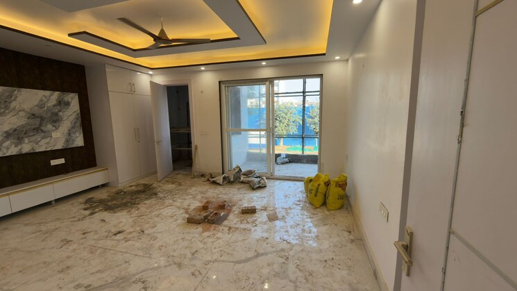  Parking, parklands 4 Bedroom 501 Sq.Yd. Builder Floor In Sector 85 Faridabad 9663000