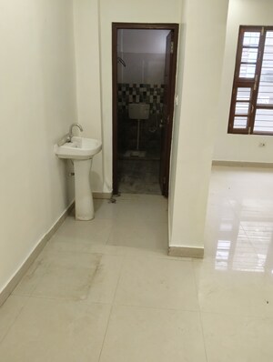 Room in 2 BHK Independent House at Nijampur Malhaur – for Rent