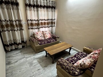 Living Room in 3 BHK Apartment at Sector 9 – for Rent