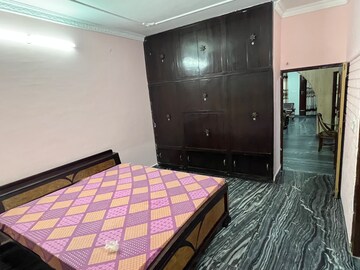 Room in 3 BHK Apartment at Sector 9 – for Rent