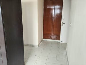 Room in 2 BHK Apartment at Ansal Sushant Estate, Sector 52 – for Rent