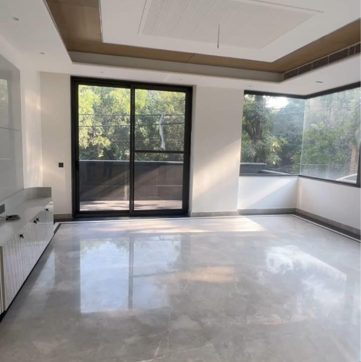 Room, rajinder nagar 4 Bedroom 500 Sq.Yd. Builder Floor In Rajinder Nagar Delhi 9663019