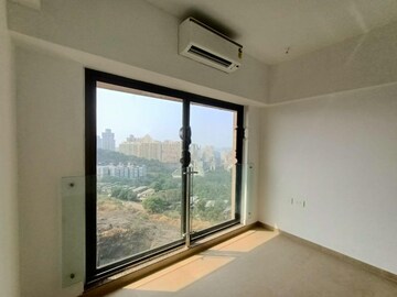 Room in 3 BHK Apartment at Kanakia Silicon Valley, Powai – for Rent