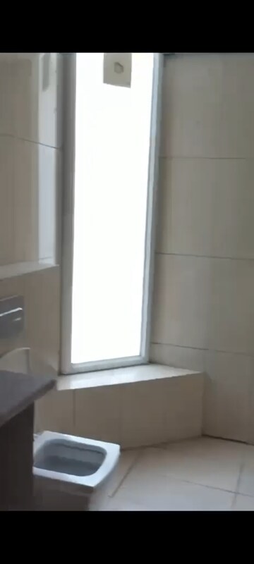 Room in 5 BHK Apartment at SS The Leaf, Sector 85 – for Sale