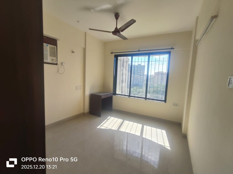 Room, lake-home 3 Bedroom 1188 Sq.Ft. Apartment In Powai Mumbai 9663090