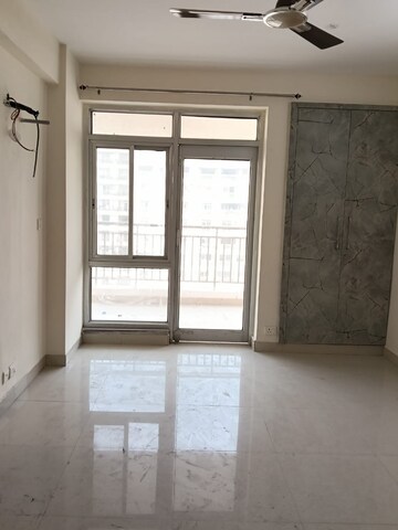 Room in 3 BHK Apartment at Sector 19b Dwarka – for Rent