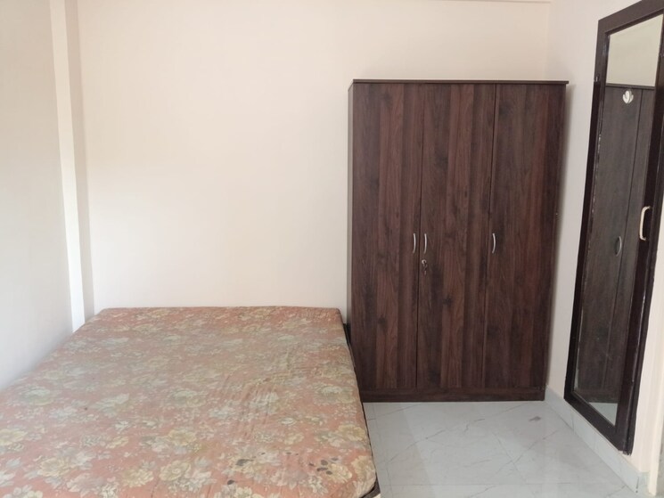 Room, tarun bharat 1 Bedroom 450 Sq.Ft. Apartment In Tarun Bharat Mumbai 9663104