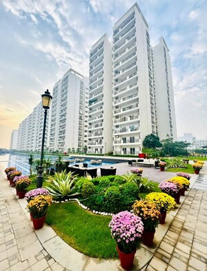 4 BHK Apartment – Exterior View View at Central Park Flower Valley Aqua Front Towers, Sohna Sector 33 - for Sale