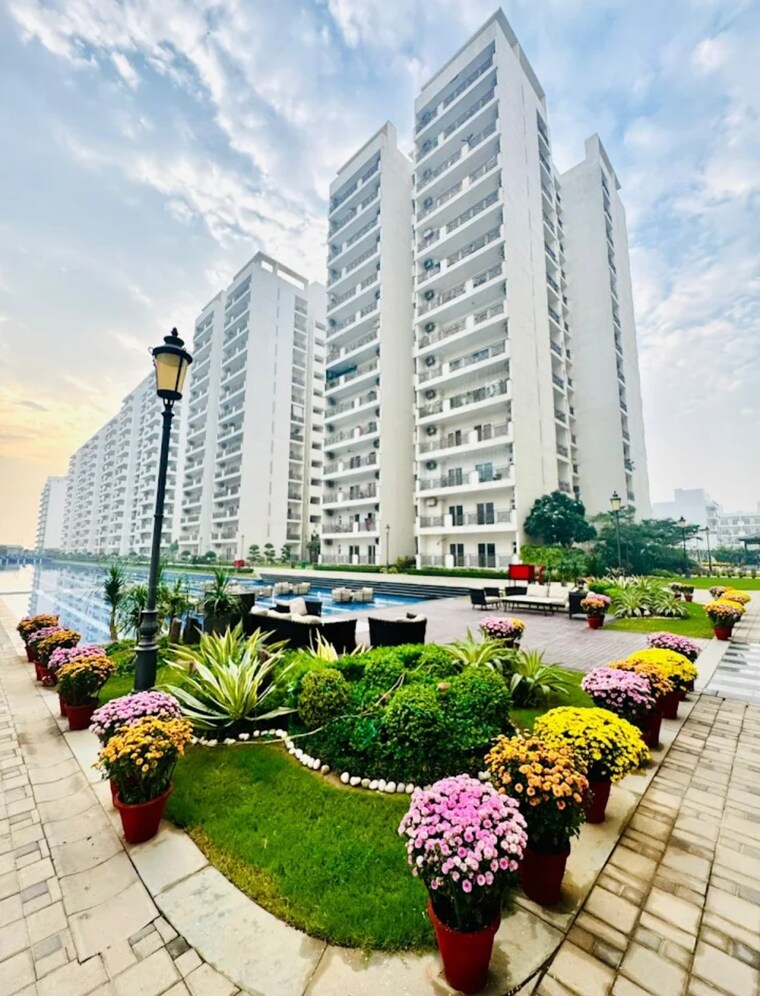 Exterior View, central-park-flower-valley-aqua-front-towers 4 Bedroom 2570 Sq.Ft. Apartment In Sohna Sector 33 Gurgaon 9663124