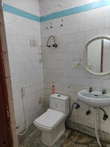 Bathroom in 2 BHK Apartment at Shipra Suncity, Vaibhav Khand – for Sale