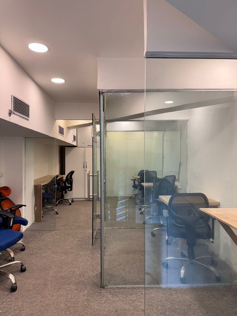  Parking, spaze-platinum-tower Commercial Office Space 756 Sq.Ft. In Sector 47 Gurgaon 9663163