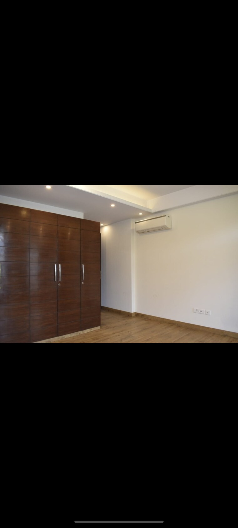 Room, dlf-atria 3 Bedroom 300 Sq.Yd. Builder Floor In Dlf Phase ii Gurgaon 9663181