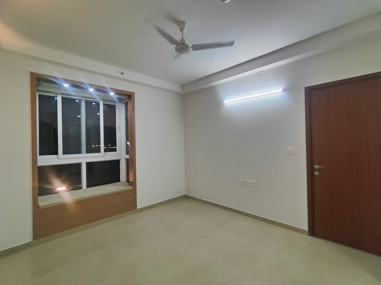 Room, bhartiya-nikoo-homes-phase-2 2 Bedroom 1081 Sq.Ft. Apartment In Thanisandra Main Road Bangalore 9663174