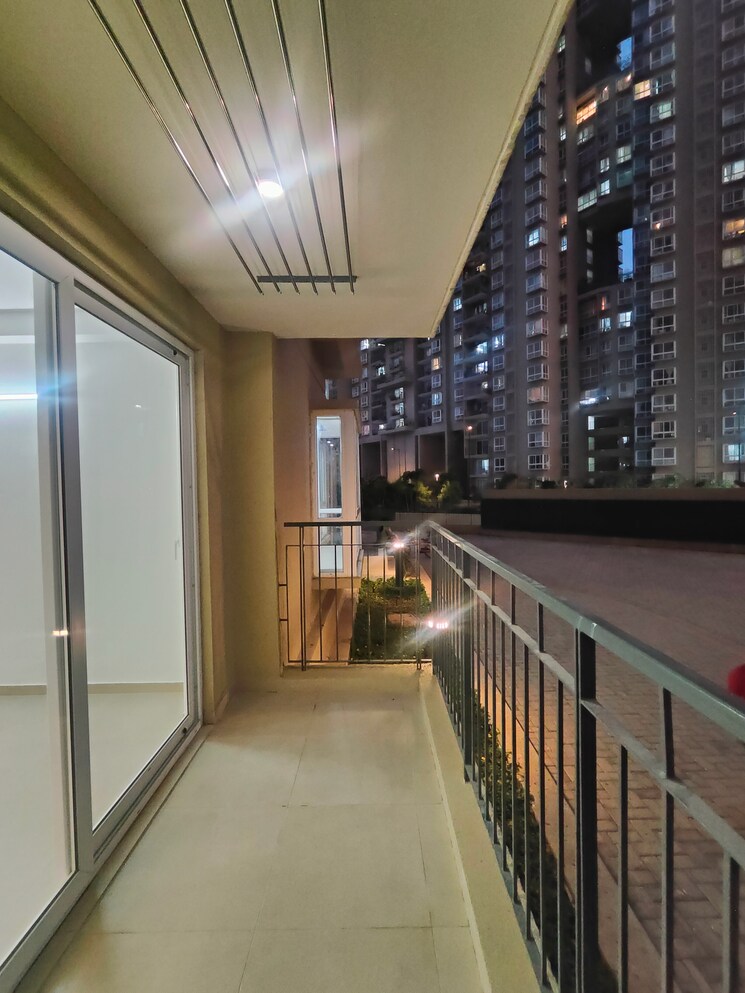 Balcony, bhartiya-nikoo-homes-phase-2 2 Bedroom 1081 Sq.Ft. Apartment In Thanisandra Main Road Bangalore 9663174