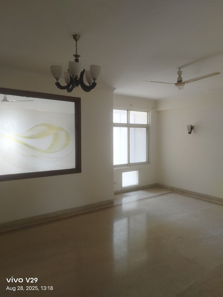 Room, cghs-group-hewo-apartments 4 Bedroom 2400 Sq.Ft. Apartment In Sector 56 Gurgaon 9663208
