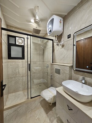 Bathroom in 3 BHK Builder Floor at Sushant Lok 2, Sector 57 – for Sale