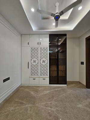 Room in 3 BHK Builder Floor at Sushant Lok 2, Sector 57 – for Sale