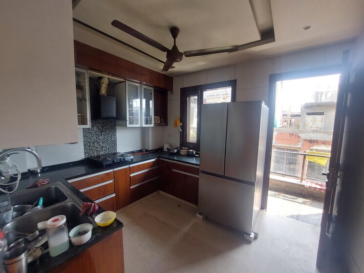 Kitchen, mahendru enclave 3 Bedroom 1800 Sq.Ft. Builder Floor In Mahendru Enclave Delhi 9663260