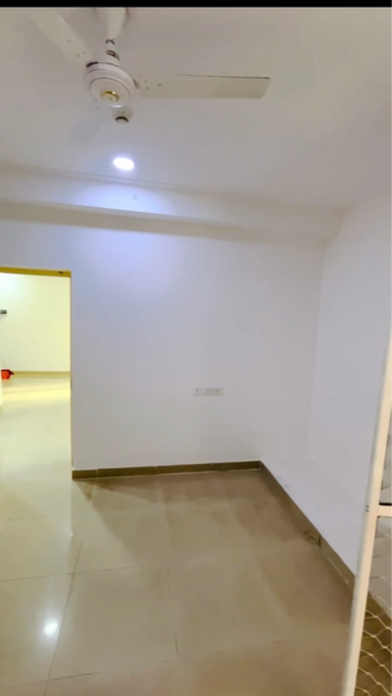 Room in 2.5 BHK Apartment at Gaur City 2 - 12th Avenue, Sector 16c Greater Noida – for Sale