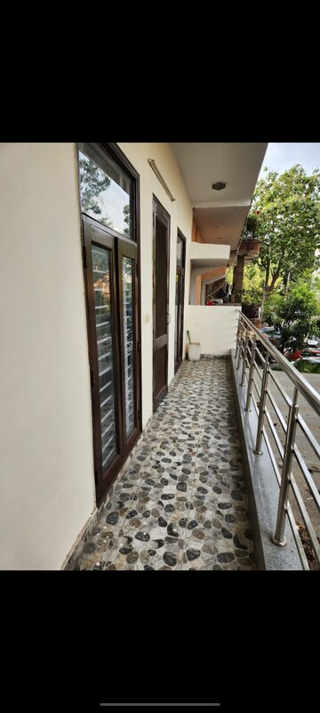 Balcony in 2 BHK Builder Floor at East of Kailash Block-B RWA, East Of Kailash – for Rent