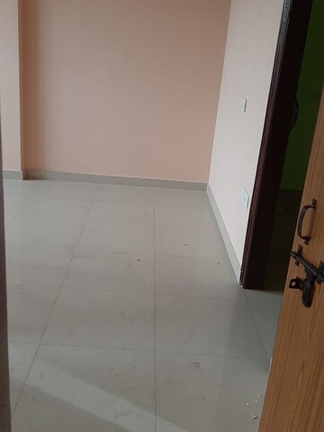 Room in 1 RK Independent House at Mu 1 Greater Noida – for Rent