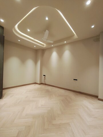 Room in 4 BHK Builder Floor at Ansal Sushant Apartments, Sushant Lok I – for Sale