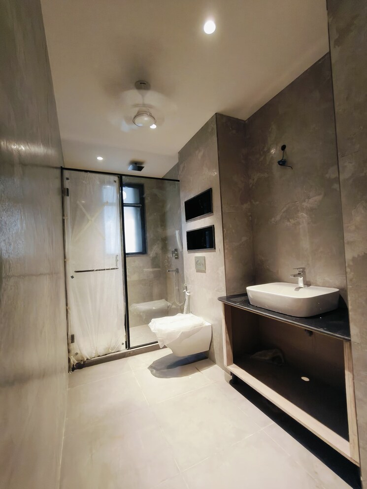 Bathroom, ansal-sushant-apartments 4 Bedroom 3600 Sq.Ft. Builder Floor In Sushant Lok I Gurgaon 9663243