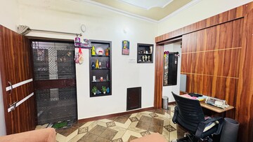 Team Area in 3 BHK Builder Floor at Sector 37 – for Rent