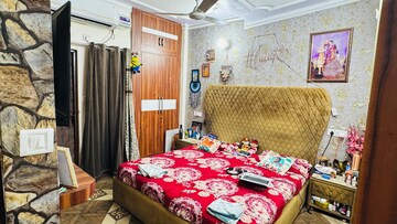 Bedroom in 3 BHK Builder Floor at Sector 37 – for Rent