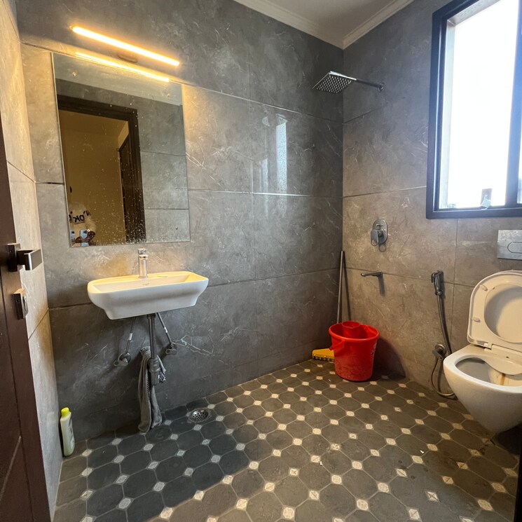 Bathroom, kishangarh 3 Bedroom 135 Sq.Yd. Builder Floor In Kishangarh Delhi 9663256