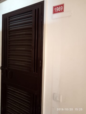 Bathroom in 1 RK Independent House at Mu 1 Greater Noida – for Rent