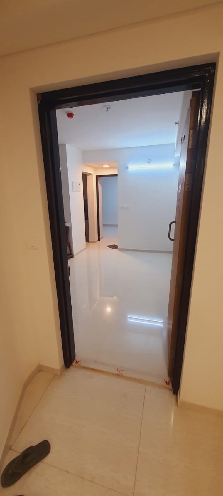 Room, garodia-nagar 3 Bedroom 1000 Sq.Ft. Apartment In Ghatkopar East Mumbai 9663261