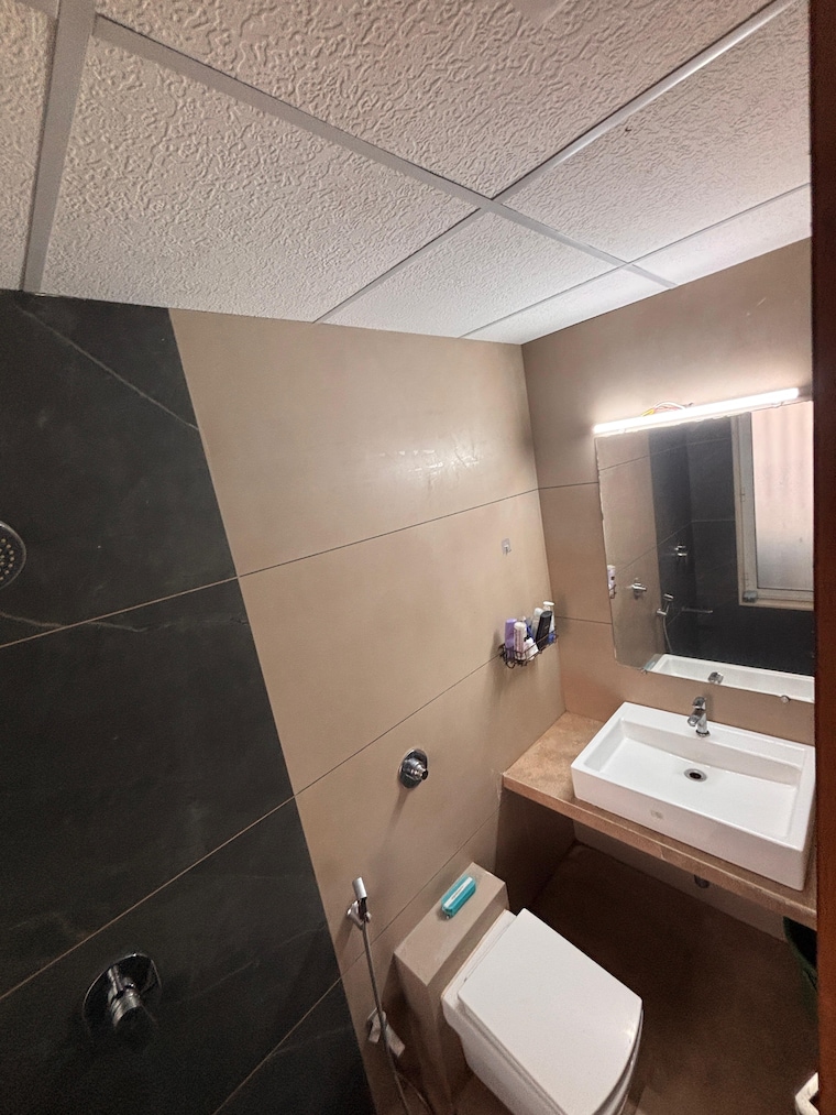 Bathroom, mahavir-arham-vardham 2 Bedroom 750 Sq.Ft. Apartment In Chembur Mumbai 9663276