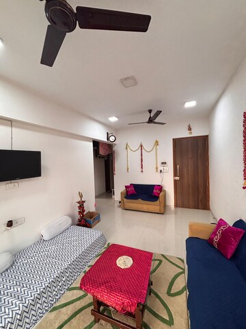 Team Area in 2 BHK Apartment at Mahavir Arham Vardham, Chembur – for Rent