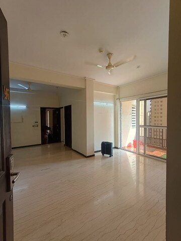 Room in 2.5 BHK Apartment at Dasnac The Jewel, Sector 75 – for Sale