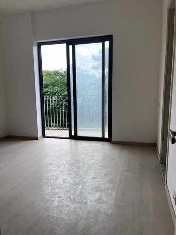 Room in 2 BHK Apartment at Ireo Skyon, Sector 60 – for Sale