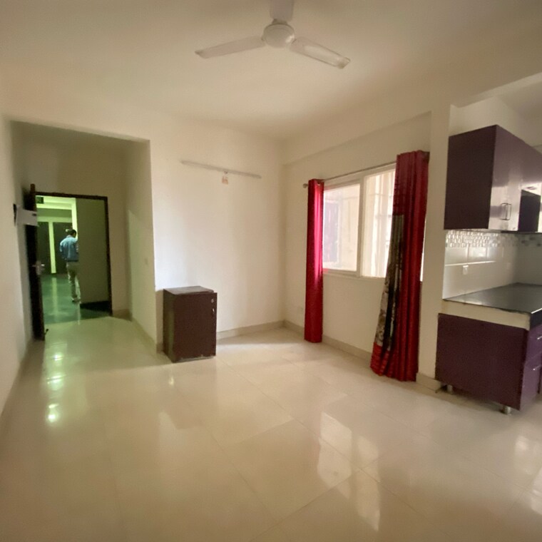 Room, signature-global-orchard-avenue 2 Bedroom 750 Sq.Ft. Apartment In Sector 93 Gurgaon 9663317