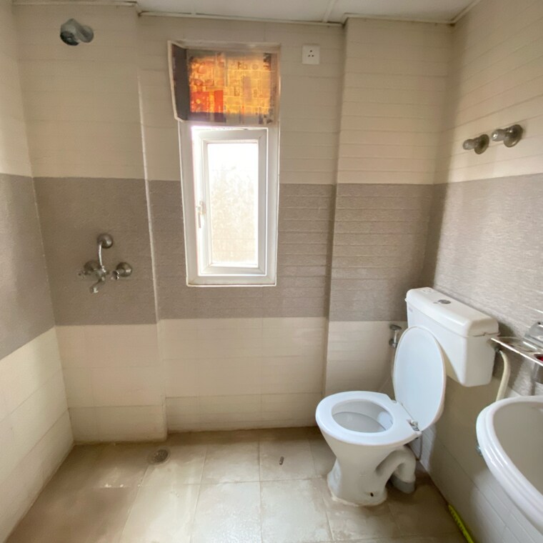 Bathroom, signature-global-orchard-avenue 2 Bedroom 750 Sq.Ft. Apartment In Sector 93 Gurgaon 9663317