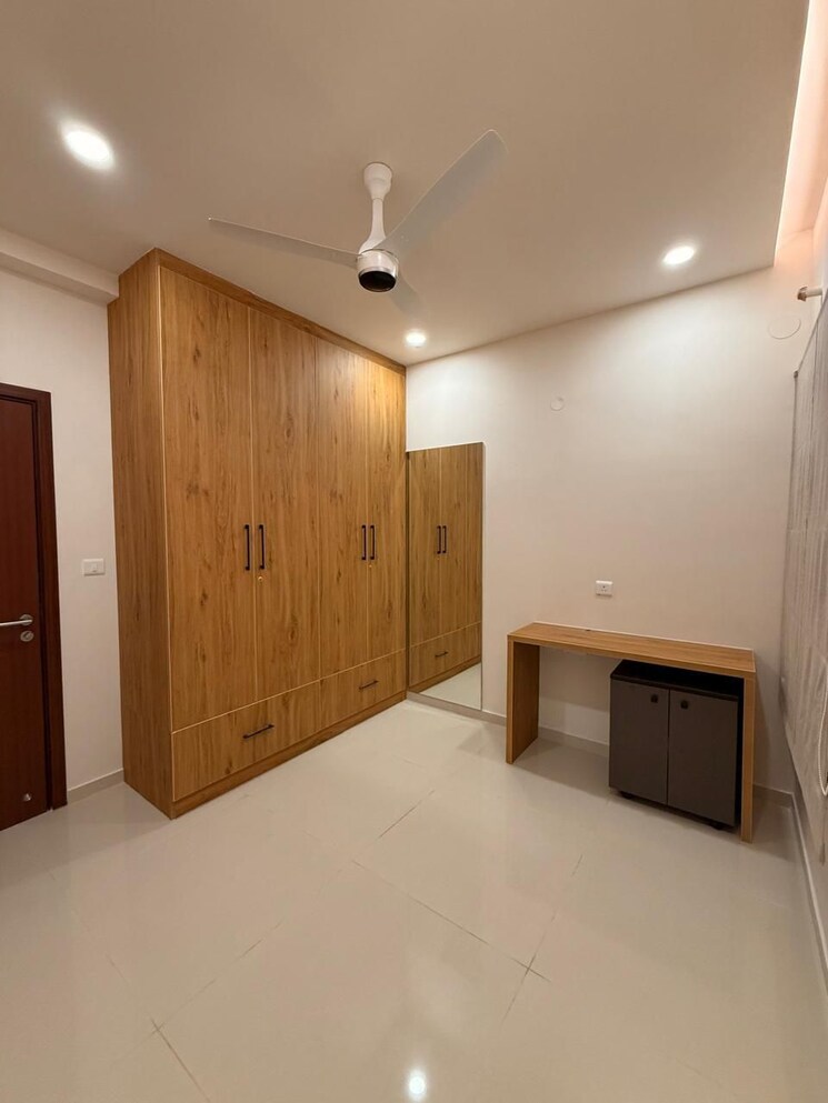 Room, l-t-raintree-boulevard 3 Bedroom 1655 Sq.Ft. Apartment In Hebbal Bangalore 9663318