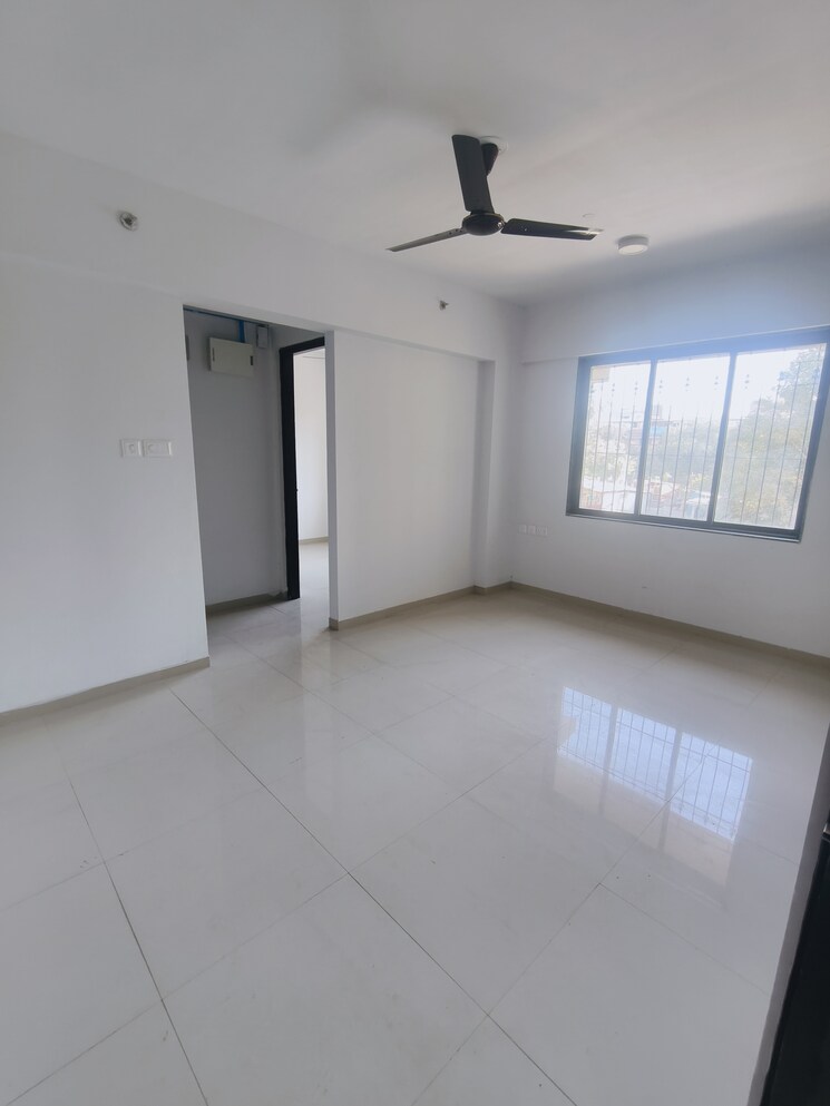 Room, highland-pearl 1 Bedroom 425 Sq.Ft. Apartment In Thane West Thane 9663347