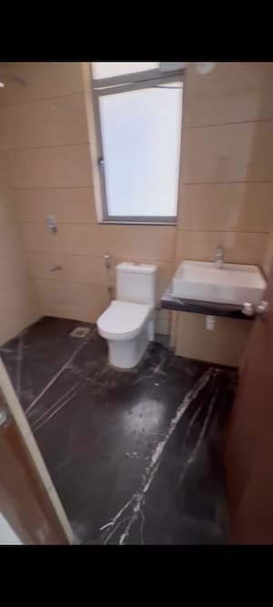 Master Bedroom in 3 BHK Apartment at Kalpataru Immensa B, Kolshet Road – for Rent