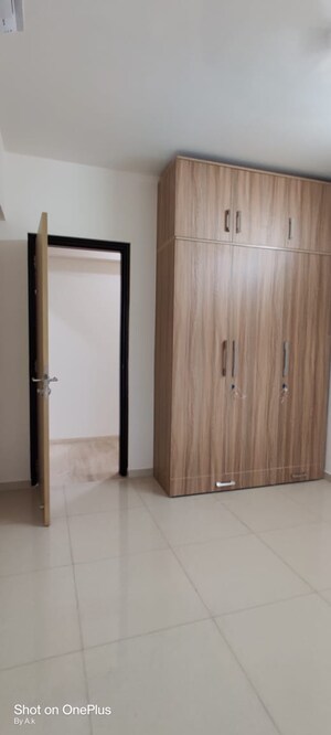 Room in 2 BHK Apartment at L & T Emerald Isle Tower 15, Powai – for Sale