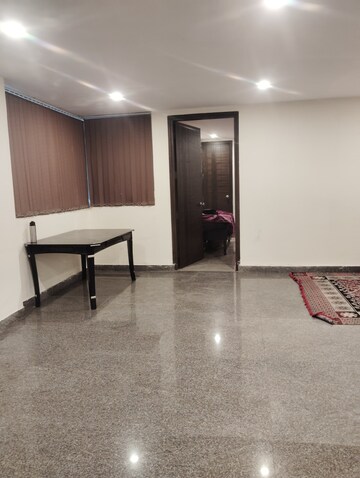 Room in 1 BHK Independent House at Sector 31 – for Rent