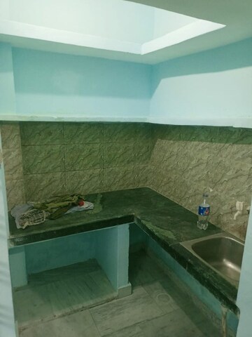Kitchen in 1 BHK Builder Floor at Gomti Nagar – for Rent
