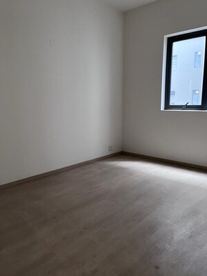 Room in 4 BHK Apartment at Ireo Skyon, Sector 60 – for Sale