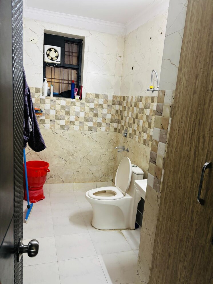 Bathroom, sector 37 2 Bedroom 166 Sq.Ft. Builder Floor In Sector 37 Faridabad 9663436